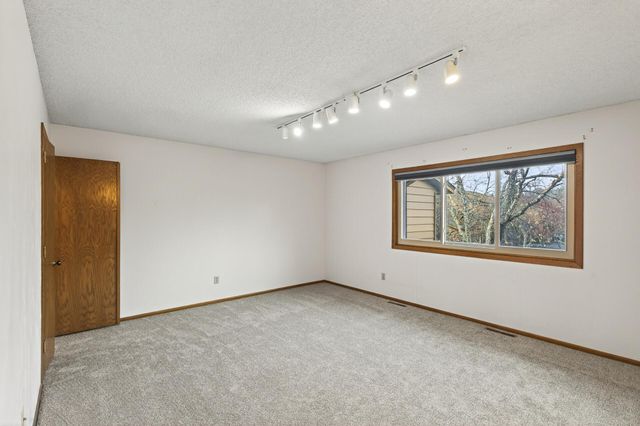 5357 Upper 147th Street W, Apple Valley, MN 55124