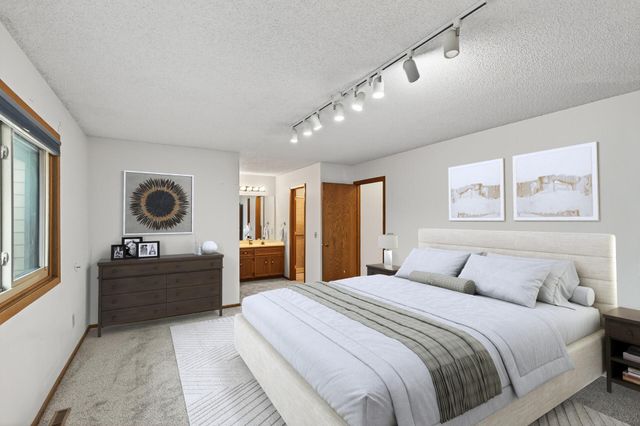 5357 Upper 147th Street W, Apple Valley, MN 55124