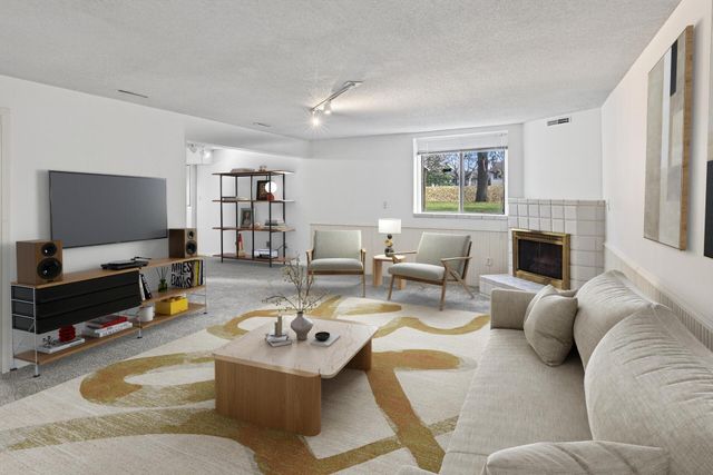 5357 Upper 147th Street W, Apple Valley, MN 55124