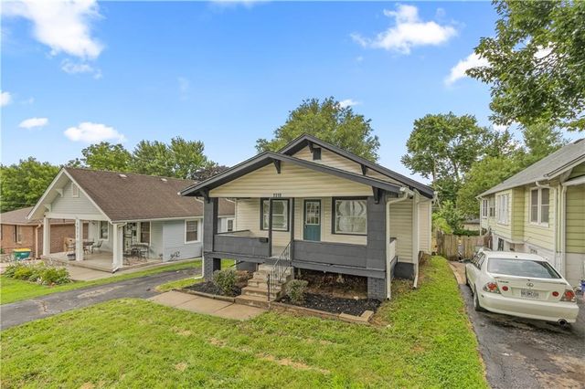 1310 S Maywood Avenue, Independence, MO 64052