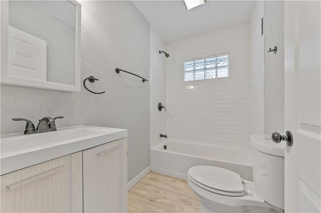 1310 S Maywood Avenue, Independence, MO 64052