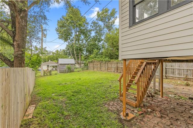 1310 S Maywood Avenue, Independence, MO 64052