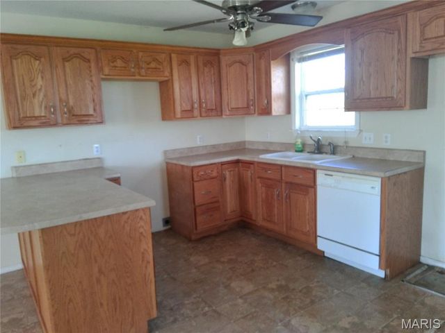 1603 E Stoddard Street, Dexter, MO 63841