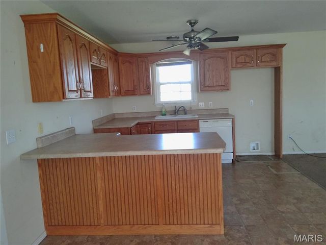 1603 E Stoddard Street, Dexter, MO 63841