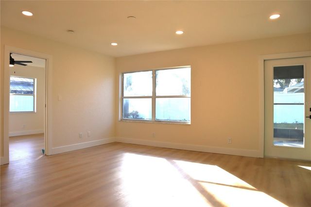 3530 25TH AVENUE N, St Petersburg, FL 33713