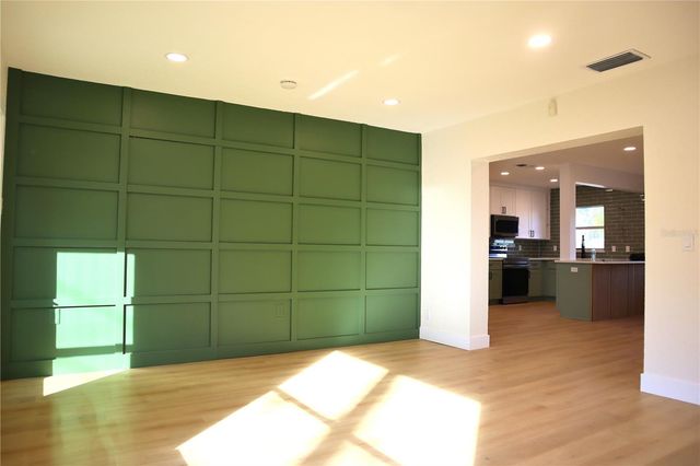 3530 25TH AVENUE N, St Petersburg, FL 33713