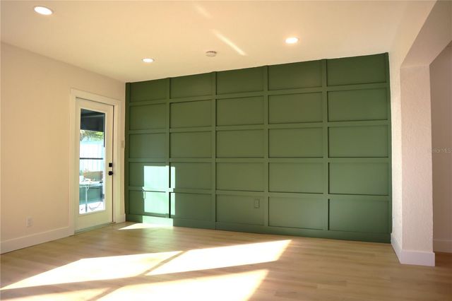 3530 25TH AVENUE N, St Petersburg, FL 33713