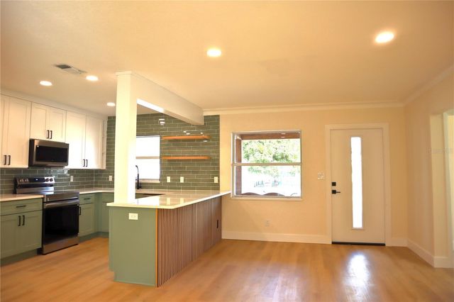 3530 25TH AVENUE N, St Petersburg, FL 33713