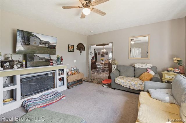 8100 Valley Highway, Vermontville, MI 49096