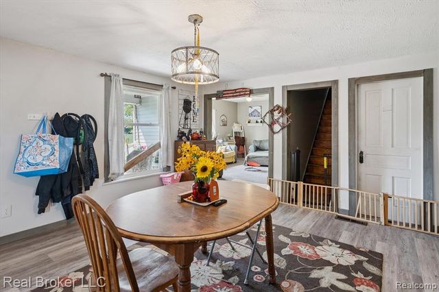 8100 Valley Highway, Vermontville, MI 49096