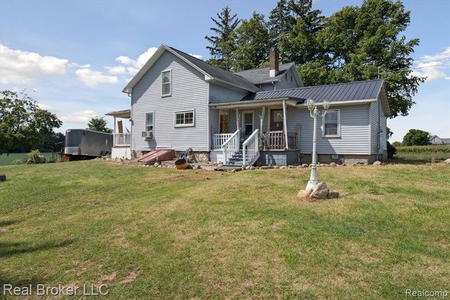 8100 Valley Highway, Vermontville, MI 49096