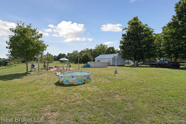 8100 Valley Highway, Vermontville, MI 49096