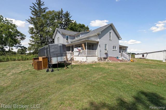 8100 Valley Highway, Vermontville, MI 49096