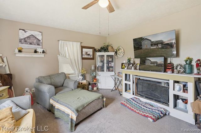 8100 Valley Highway, Vermontville, MI 49096