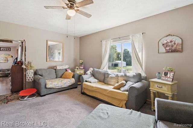 8100 Valley Highway, Vermontville, MI 49096