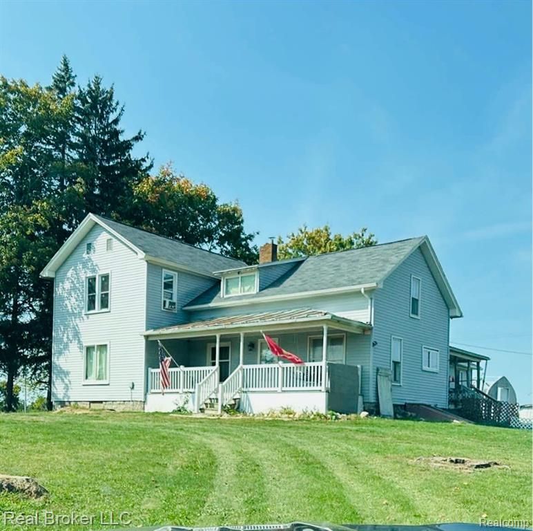 8100 Valley Highway, Vermontville, MI 49096