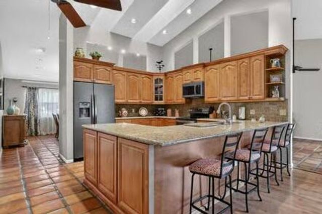 560 Juniper Place, Wellington, FL 33414