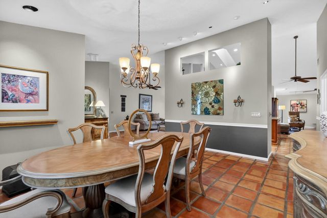 560 Juniper Place, Wellington, FL 33414