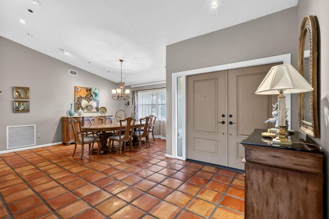 560 Juniper Place, Wellington, FL 33414