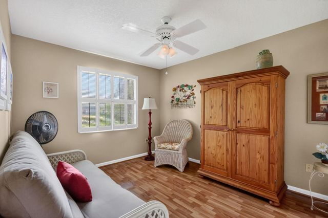 560 Juniper Place, Wellington, FL 33414