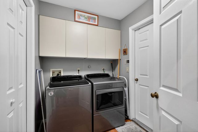 560 Juniper Place, Wellington, FL 33414