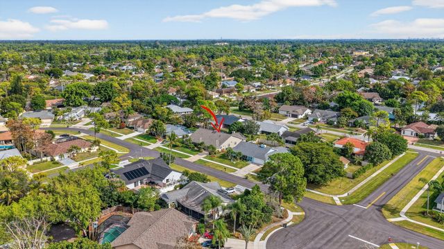 560 Juniper Place, Wellington, FL 33414