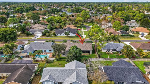 560 Juniper Place, Wellington, FL 33414