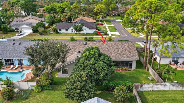 560 Juniper Place, Wellington, FL 33414