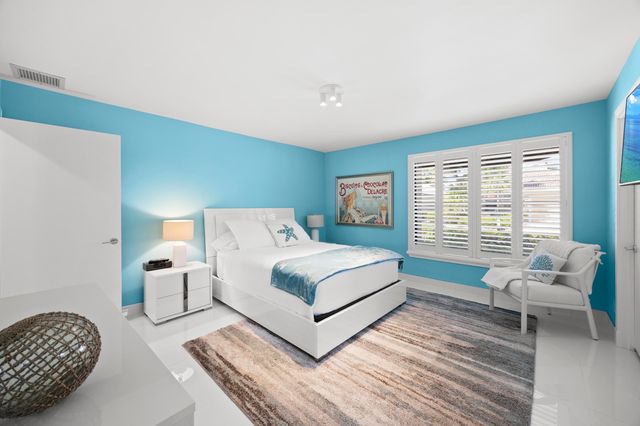 10256 Spyglass Way, Boca Raton, FL 33498