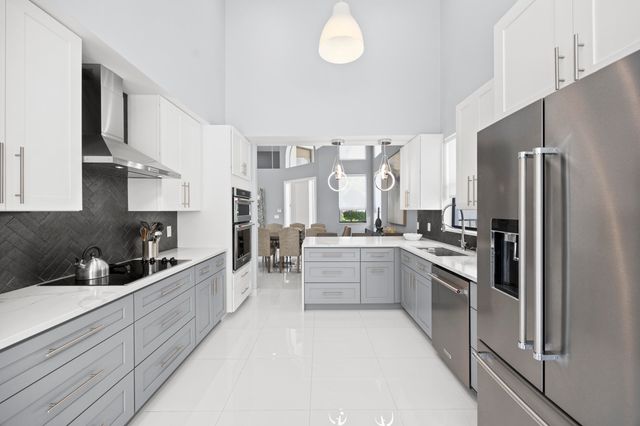 10256 Spyglass Way, Boca Raton, FL 33498