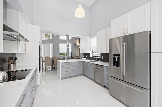 10256 Spyglass Way, Boca Raton, FL 33498