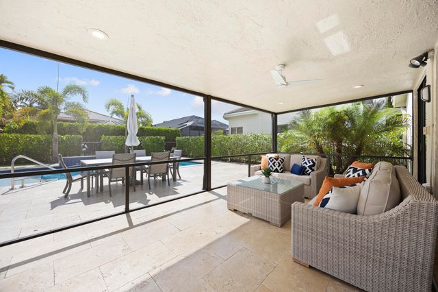 10256 Spyglass Way, Boca Raton, FL 33498