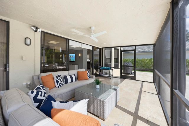 10256 Spyglass Way, Boca Raton, FL 33498