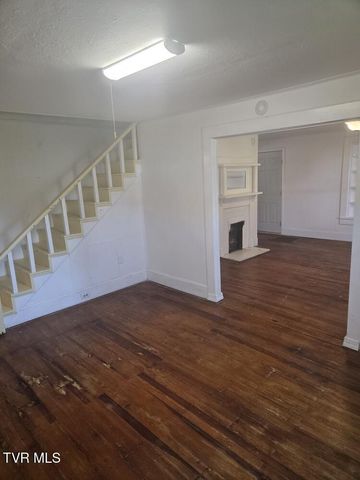 2873 Main Street, Surgoinsville, TN 37873