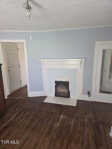 2873 Main Street, Surgoinsville, TN 37873
