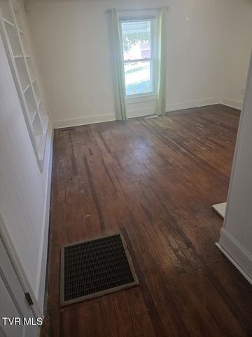 2873 Main Street, Surgoinsville, TN 37873