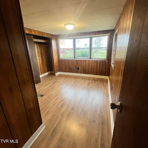 2873 Main Street, Surgoinsville, TN 37873