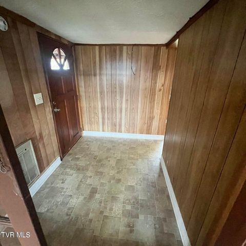 2873 Main Street, Surgoinsville, TN 37873