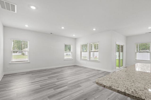 45 Hunting Pl, Georgetown, SC 29440