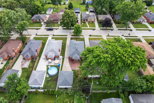 22641 Millenbach Street, St. Clair Shores, MI 48081