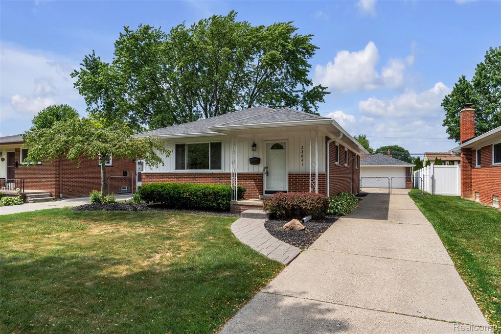 22641 Millenbach Street, St. Clair Shores, MI 48081