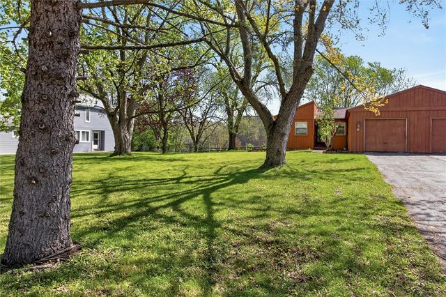 10 Hanningfield Circle, Perinton, NY 14450