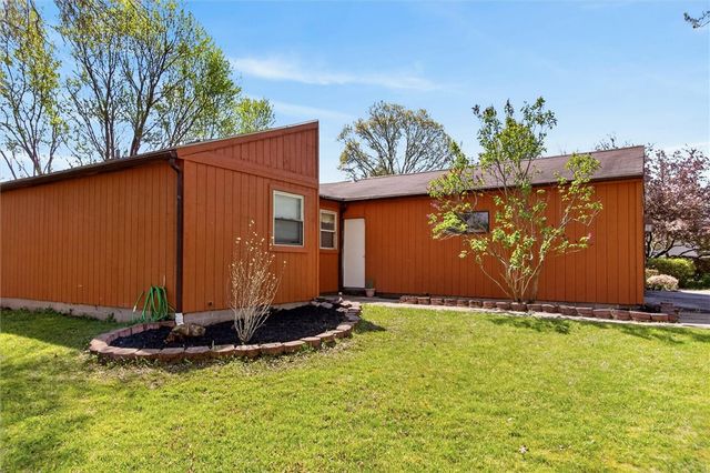 10 Hanningfield Circle, Perinton, NY 14450