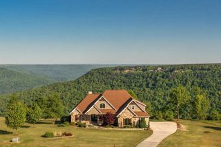 985 Sunset Circle, Jasper, TN 37347
