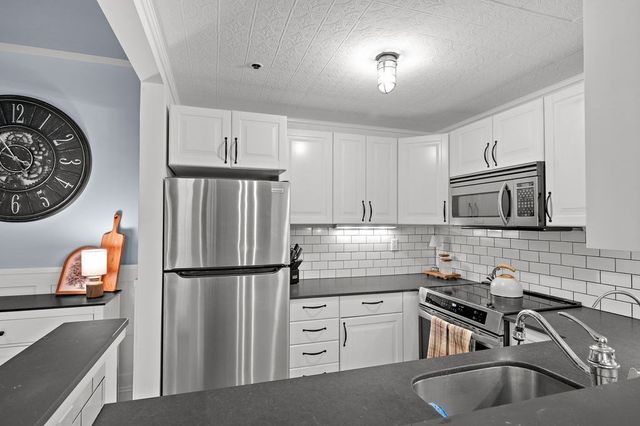 50 Rantoul St 310, Beverly, MA 01915