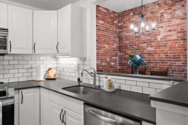 50 Rantoul St 310, Beverly, MA 01915