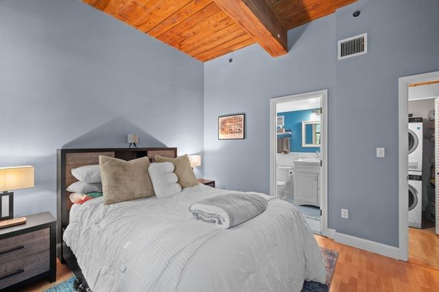 50 Rantoul St 310, Beverly, MA 01915