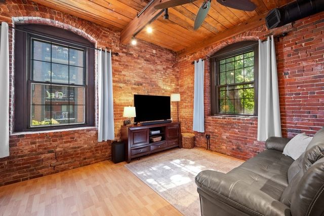 50 Rantoul St 310, Beverly, MA 01915