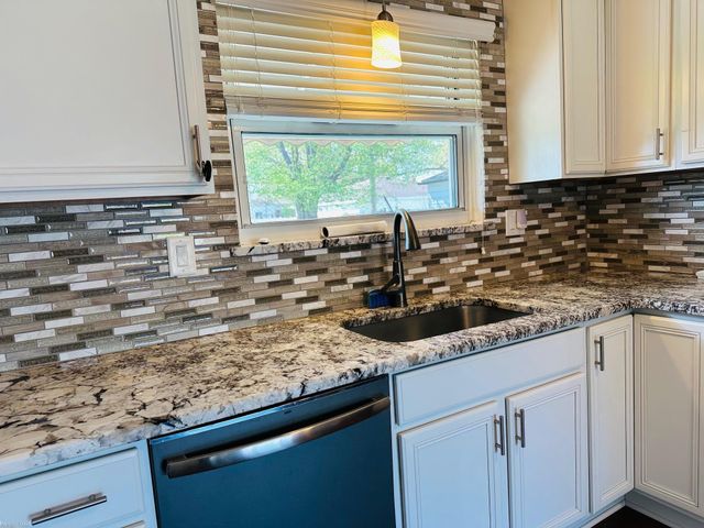 25925 Harmon Street, St Clair Shores, MI 48081