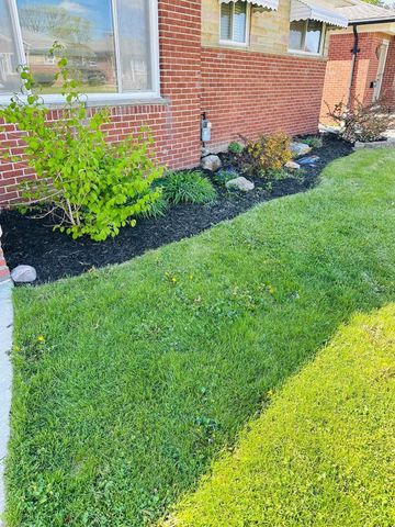 25925 Harmon Street, St Clair Shores, MI 48081